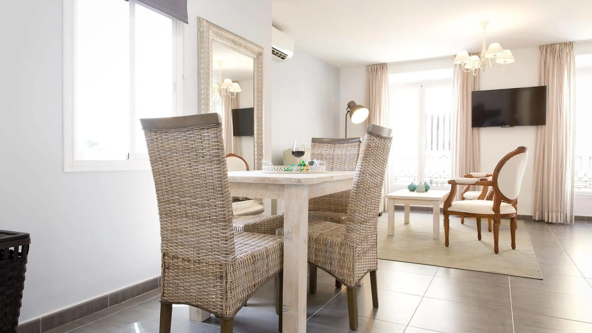 Holidays 2 Malaga Charming Apartments 0*,